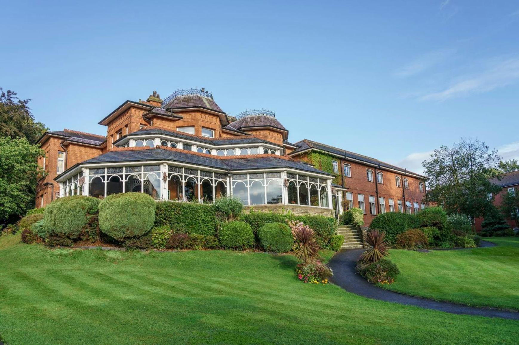 Macdonald Kilhey Court Hotel Wigan Esterno foto