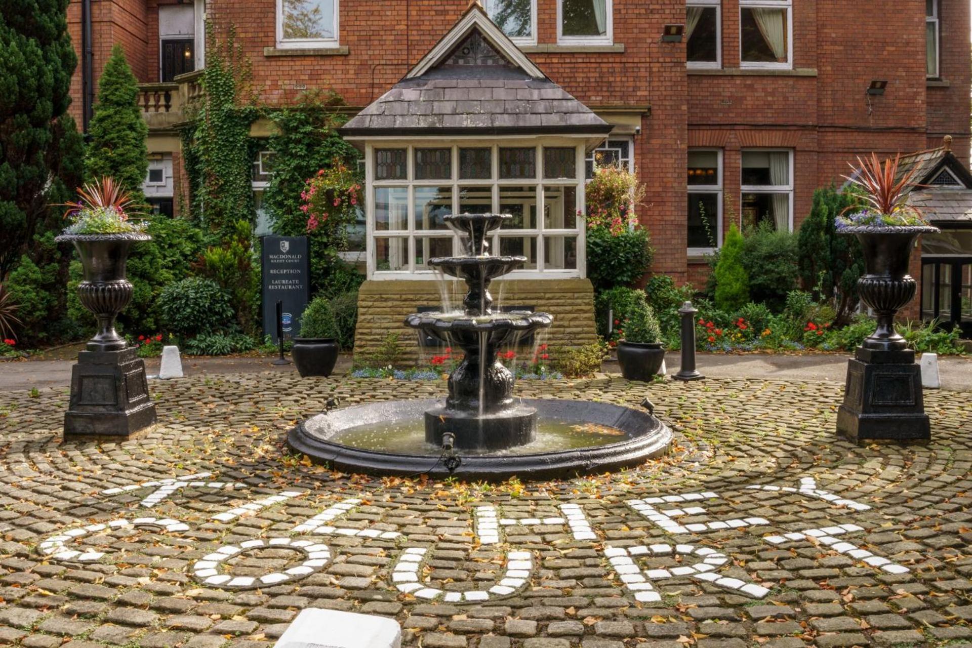 Macdonald Kilhey Court Hotel Wigan Esterno foto